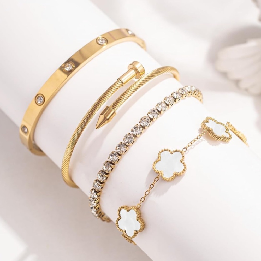 Chic Gold and White Floral Bracelet Set - Picture 5 of 7